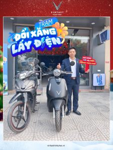 kHÁCH HÀNG ĐẾN THỊNH PHÁT ĐỔI XĂNG LẤY ĐIỆN